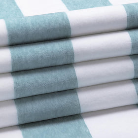 HENBAY towel edge double-stitch detail ensures durability for frequent wash and outdoor use.