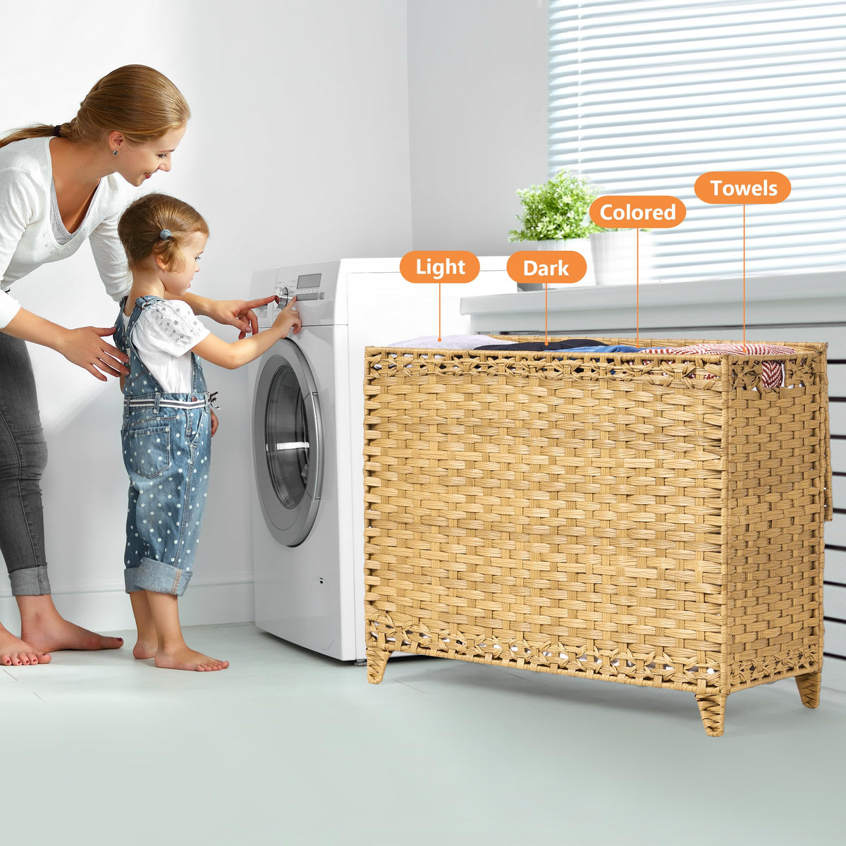 Hermina rattan-lid keeps clothes dust-free and stored neatly