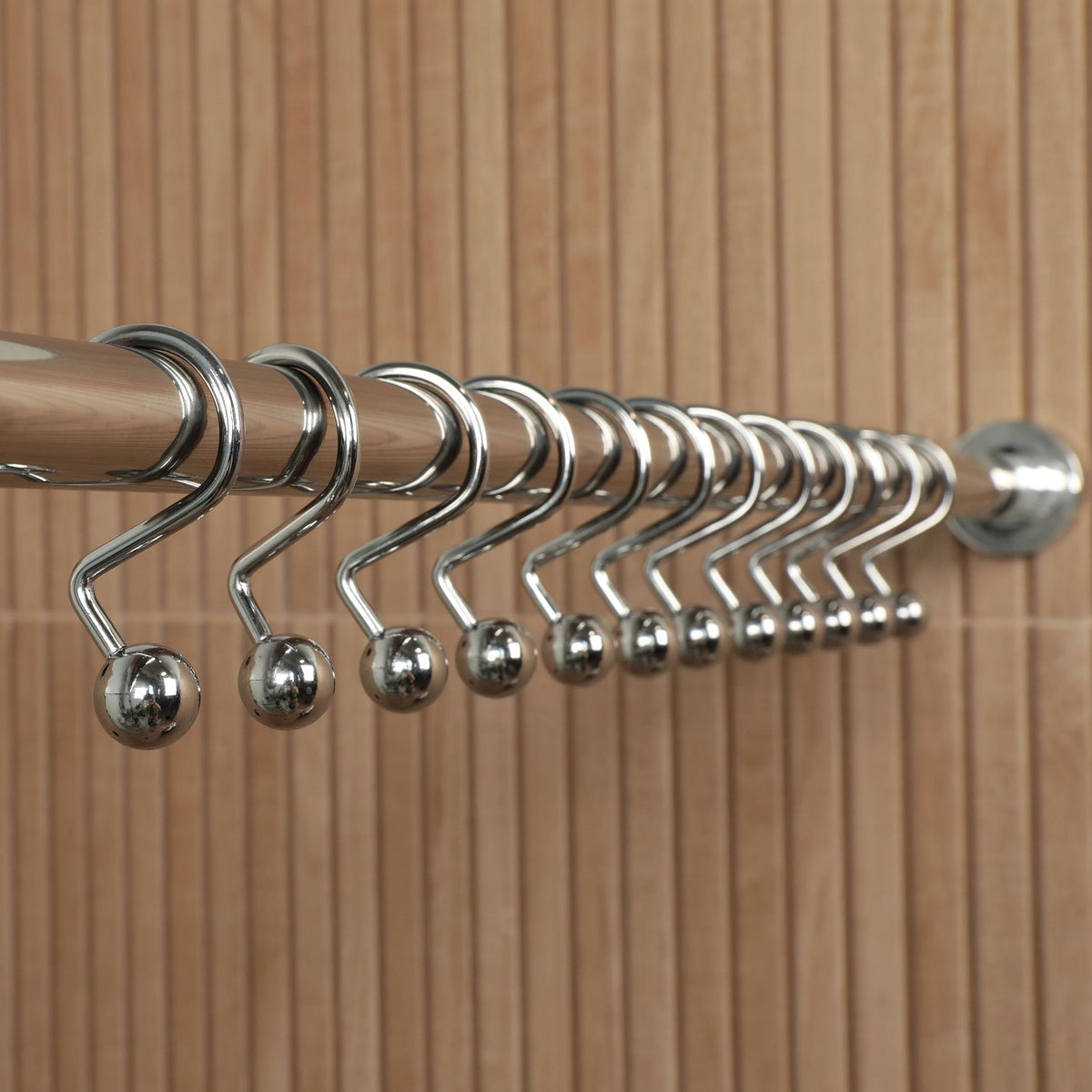 Set of 12 Hermosa Collection S curtain hooks ready to install