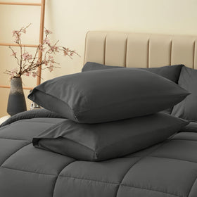 HIMEET Queen Comforter Set includes flat sheet and pillowcases for complete bedding.