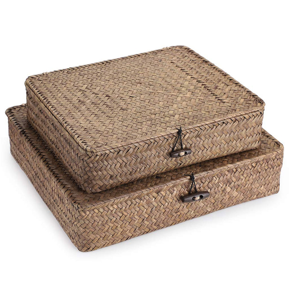 Hipiwe small flat-woven seagrass basket with lid keeps desk clutter tidy.