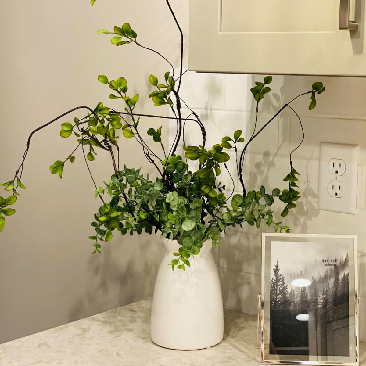 hjn entryway decor vase as a welcoming accent piece.