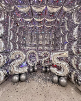 HKYOOD silver explosion star balloons offer dramatic accents for milestones.