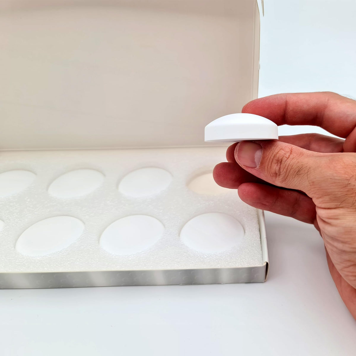 HMmagnets white four-pairs pack provides practical bathroom weight solution.