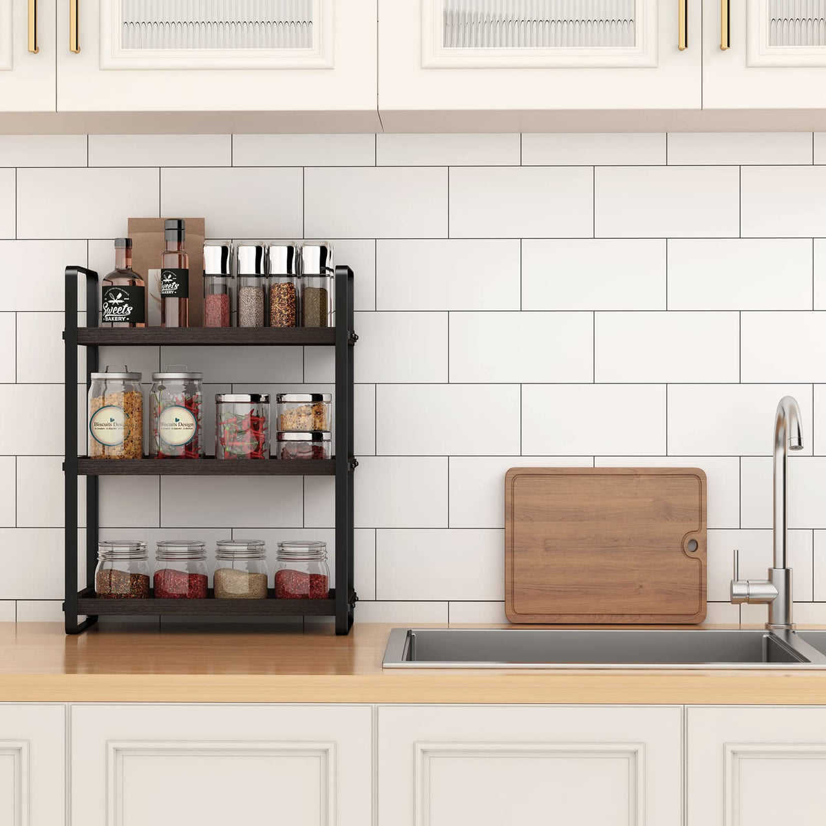 HNRLOY solid wood with iron frame for durability in damp spaces.