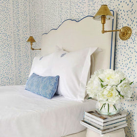 Hollyone gift-ready artificial flowers brighten offices or bedrooms