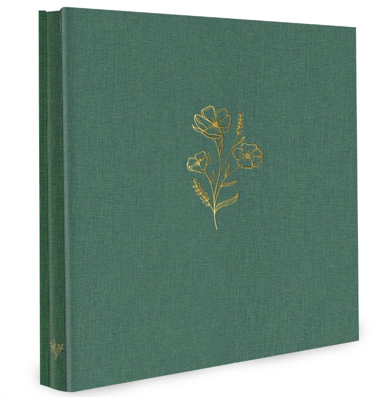 Holoary photo album cover close-up reveals linen texture and refined finish.