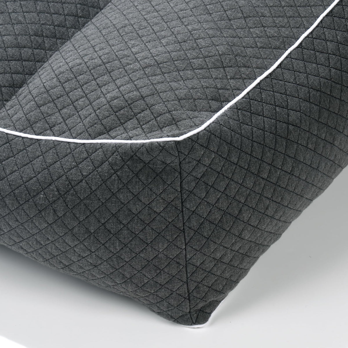 HOMBYS easy-care machine-washable cover keeps pillow clean and durable.
