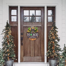HOMCDALY holiday-ready sign complements year-round celebrations