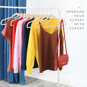 Home-It heavy-duty clothes hangers with 360-degree swivel hook for easy access.