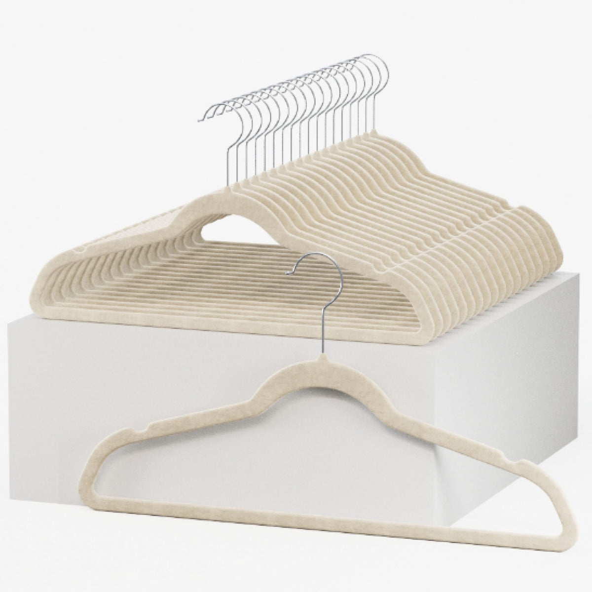 Home-It swivel hook hangers support heavy jackets and suits without deformation.