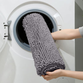 HOMEIDEAS machine-washable bath rugs are easy to clean and maintain color.