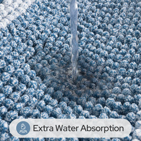 HOMEIDEAS quick-absorbing fibers keep your bathroom floor dry.