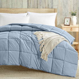 Homelike Moment Comforter lightweight all-season warmth on a bed.