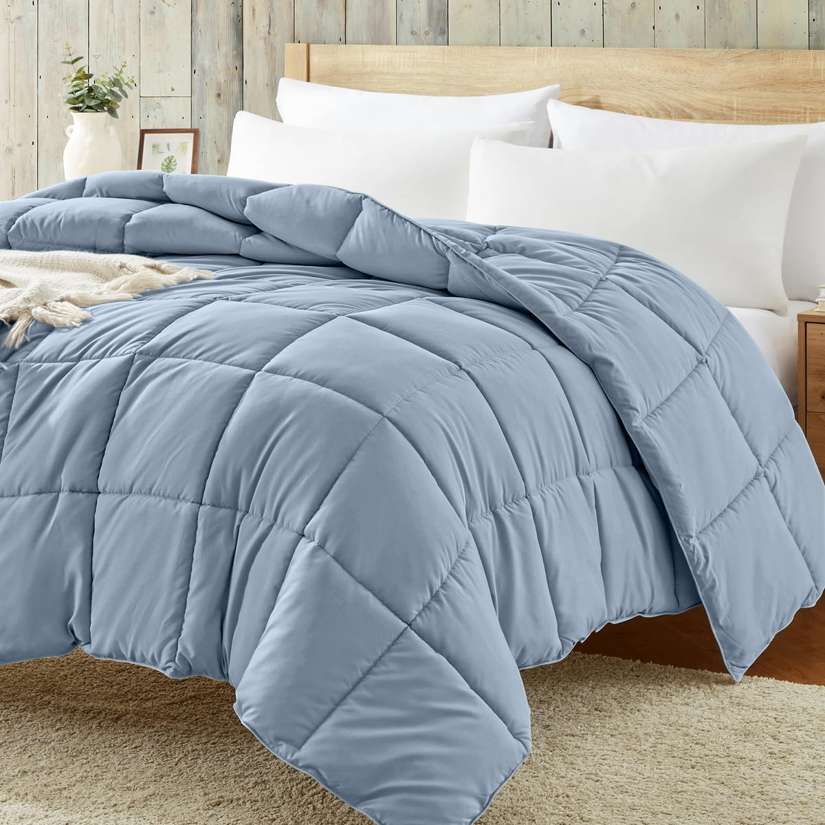 Homelike Moment Comforter queen blue close-up texture for soft warmth.