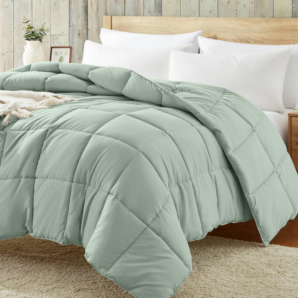 Homelike Moment green duvet insert with corner tabs anchors your duvet cover for secure all-season use.