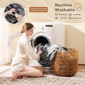 Gift-ready packaging showcases Homemate blanket for easy gifting.