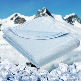 HOMFINE cooling blanket front side in light blue offers a cool-touch sleep experience.