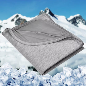 HOMFINE cooling blanket front view with breathable fabric for cooler nights.