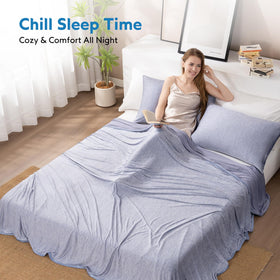 HOMFINE cooling blanket on bed demonstrates lightweight breathable comfort