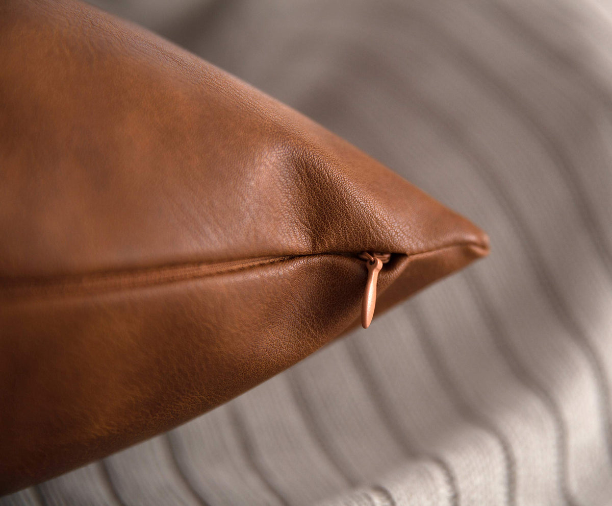 HOMFINER pillow cover with invisible zipper creates a clean, seamless look