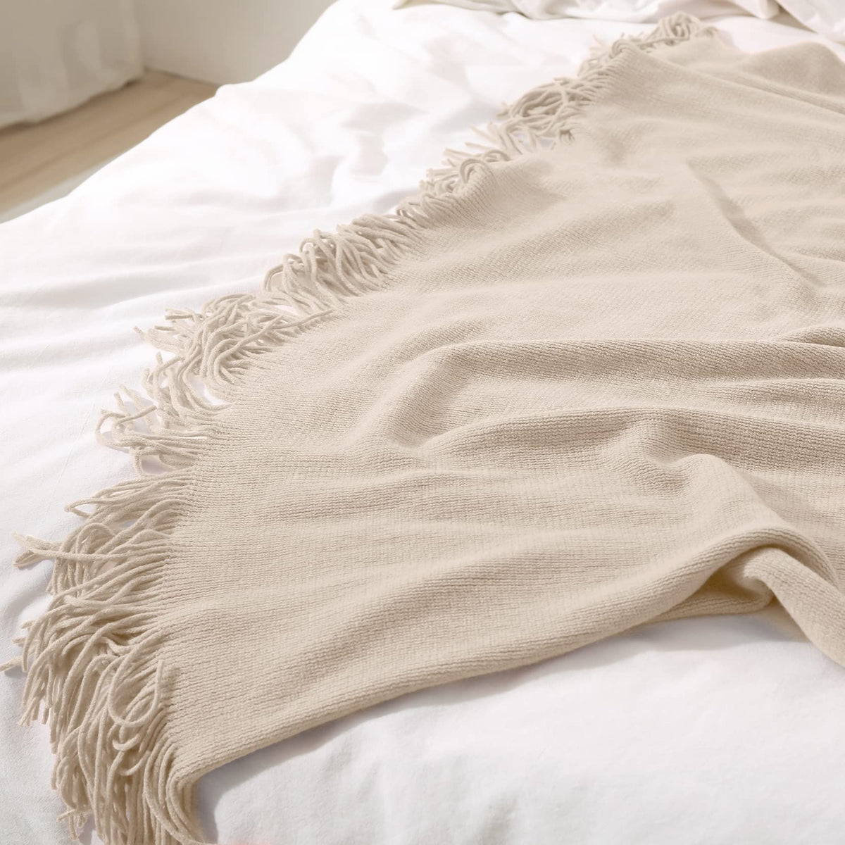 Homiest travel-friendly blanket fits car trips and picnics.