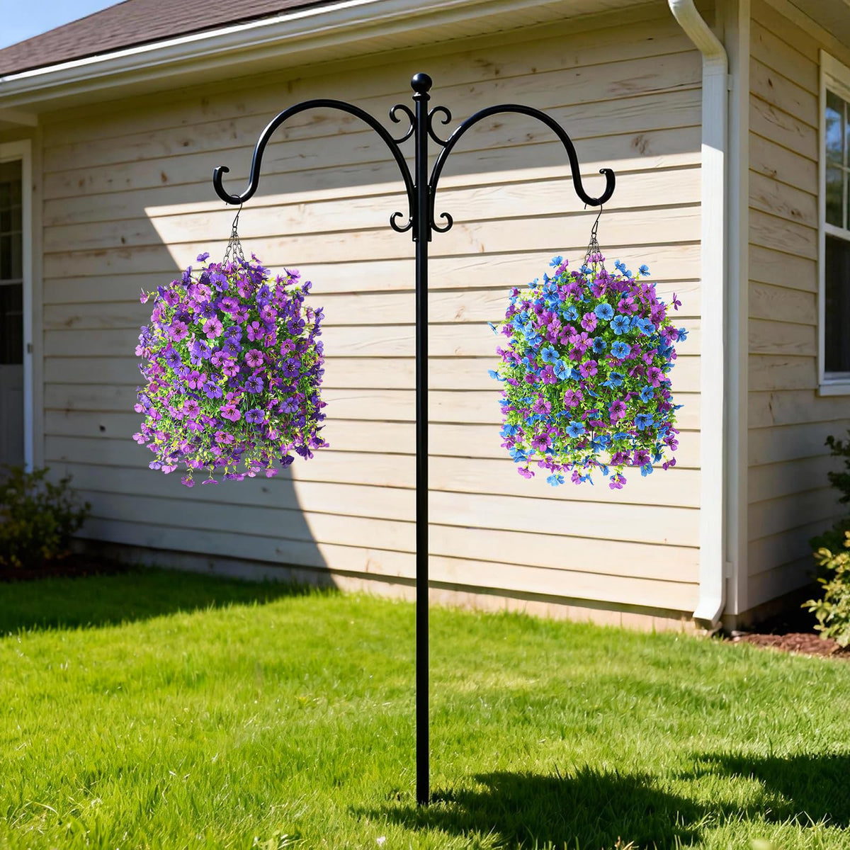 Hommyea basket with a compact 15.7 x 15.7 inch footprint fits many exteriors.