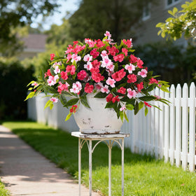 Hommyea UV-resistant outdoor artificial flowers maintaining vibrant color outdoors