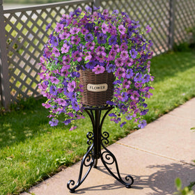 Hommyea wind-resistant hanging planter suits porches, patios, balconies, and walkways.