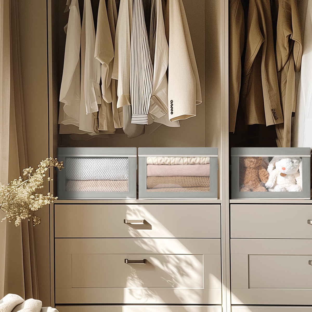 Homsorout storage bins with lids keep out-of-season clothes clean.