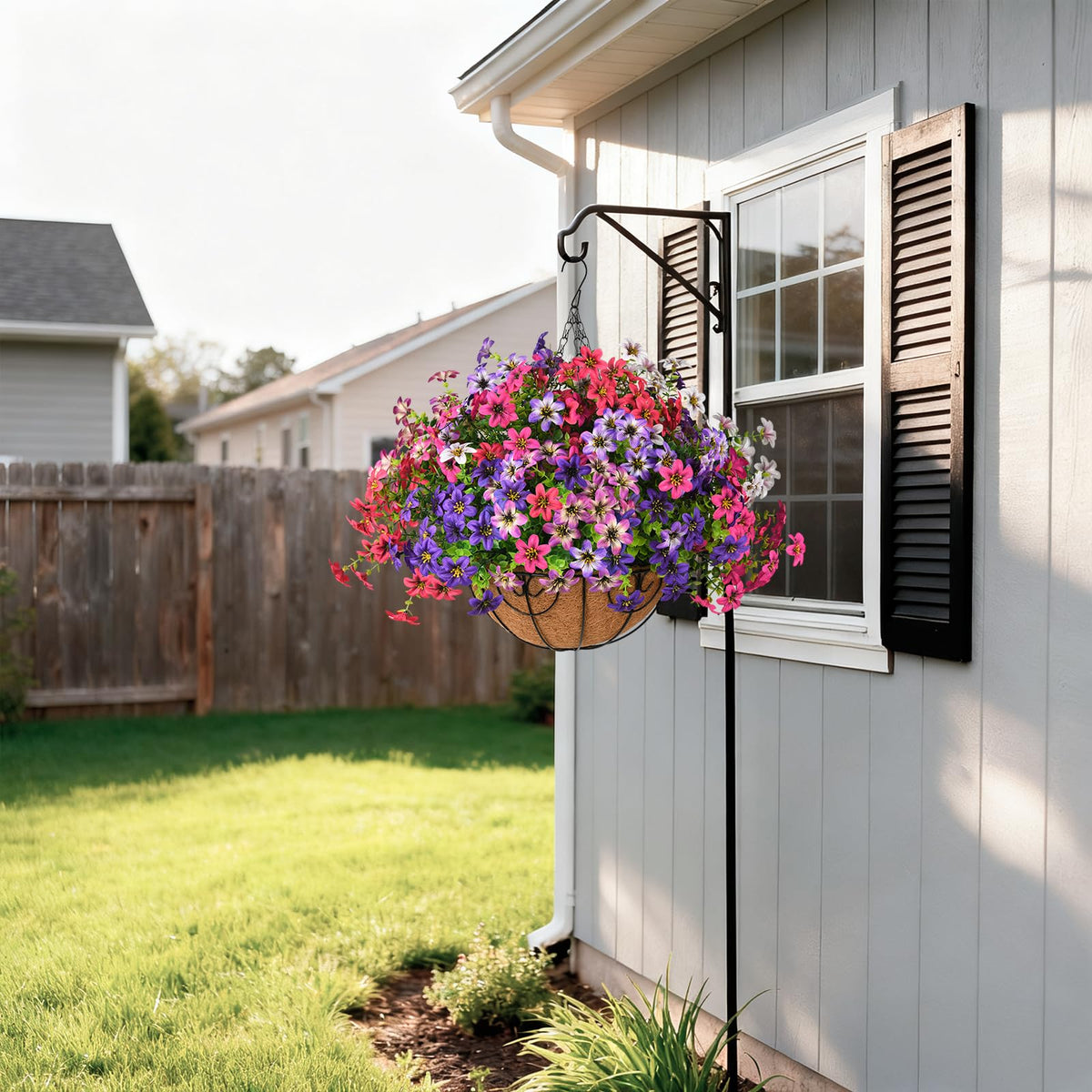 Homsunny outdoor daisy bouquet near window sill enhances spring ambiance.