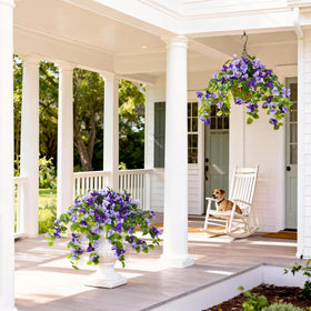 Homsunny UV-resistant fake flowers maintain color with minimal maintenance.