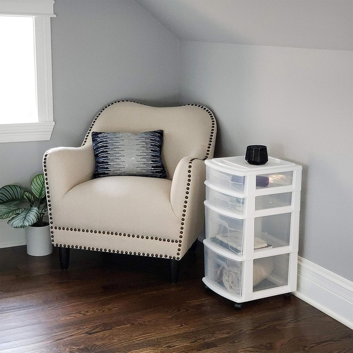 HOMZ Durable recycled-material cart blends strength with eco-friendly design.