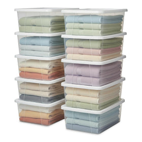 HOMZ Snaplock 6-quart bin with lid on for secure storage and quick access.