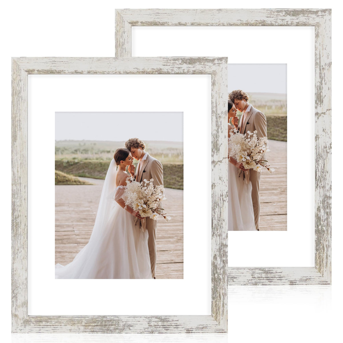 Hongkee 11x14 frame with glass front showcases clear, vibrant photos.