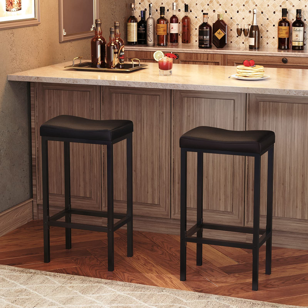 HOOBRO bar stools with footrests for relaxed meals or drinks