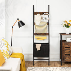 HOOBRO ladder features three wooden rods for blanket organization