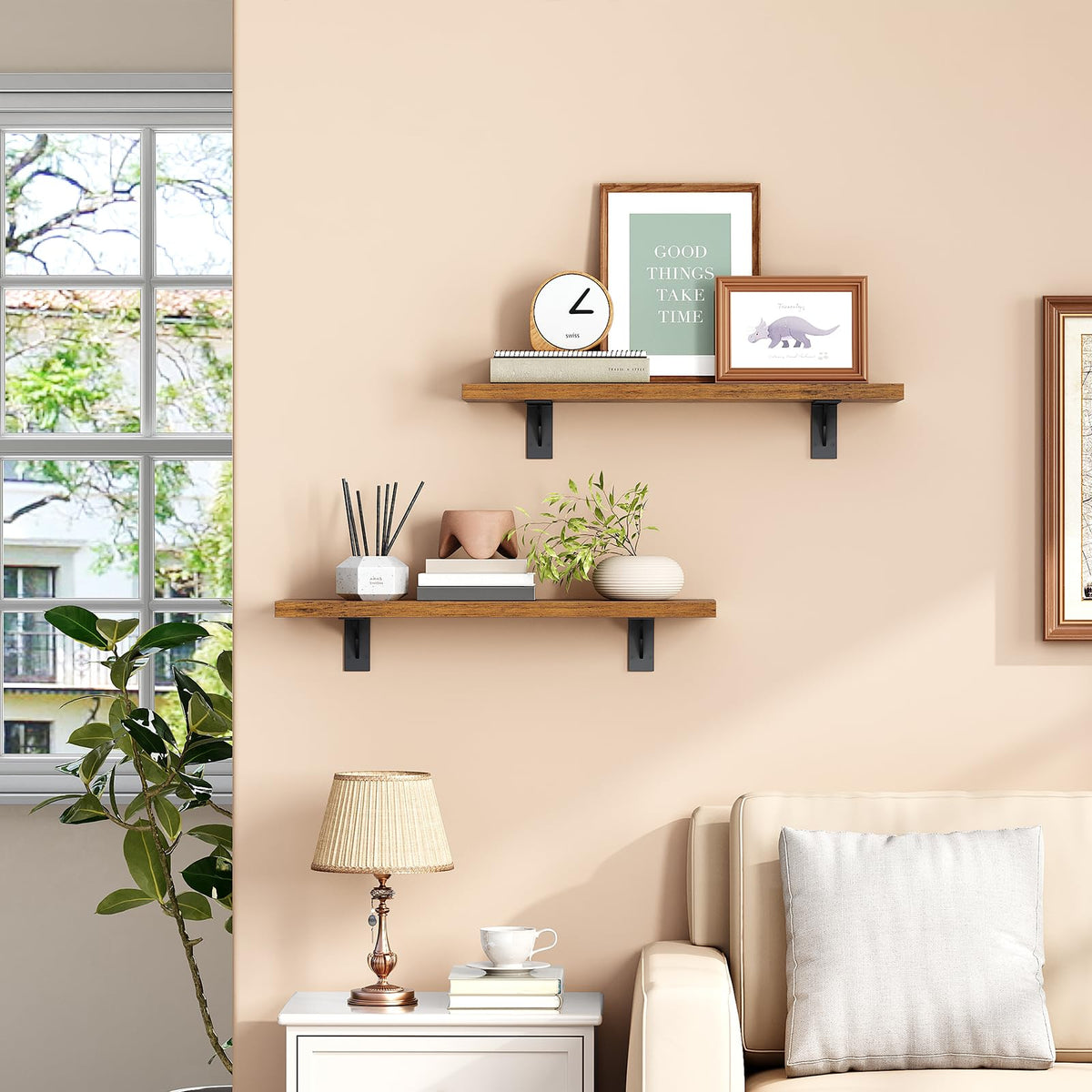 HOOBRO floating shelves with wood and metal brackets for sturdy display.
