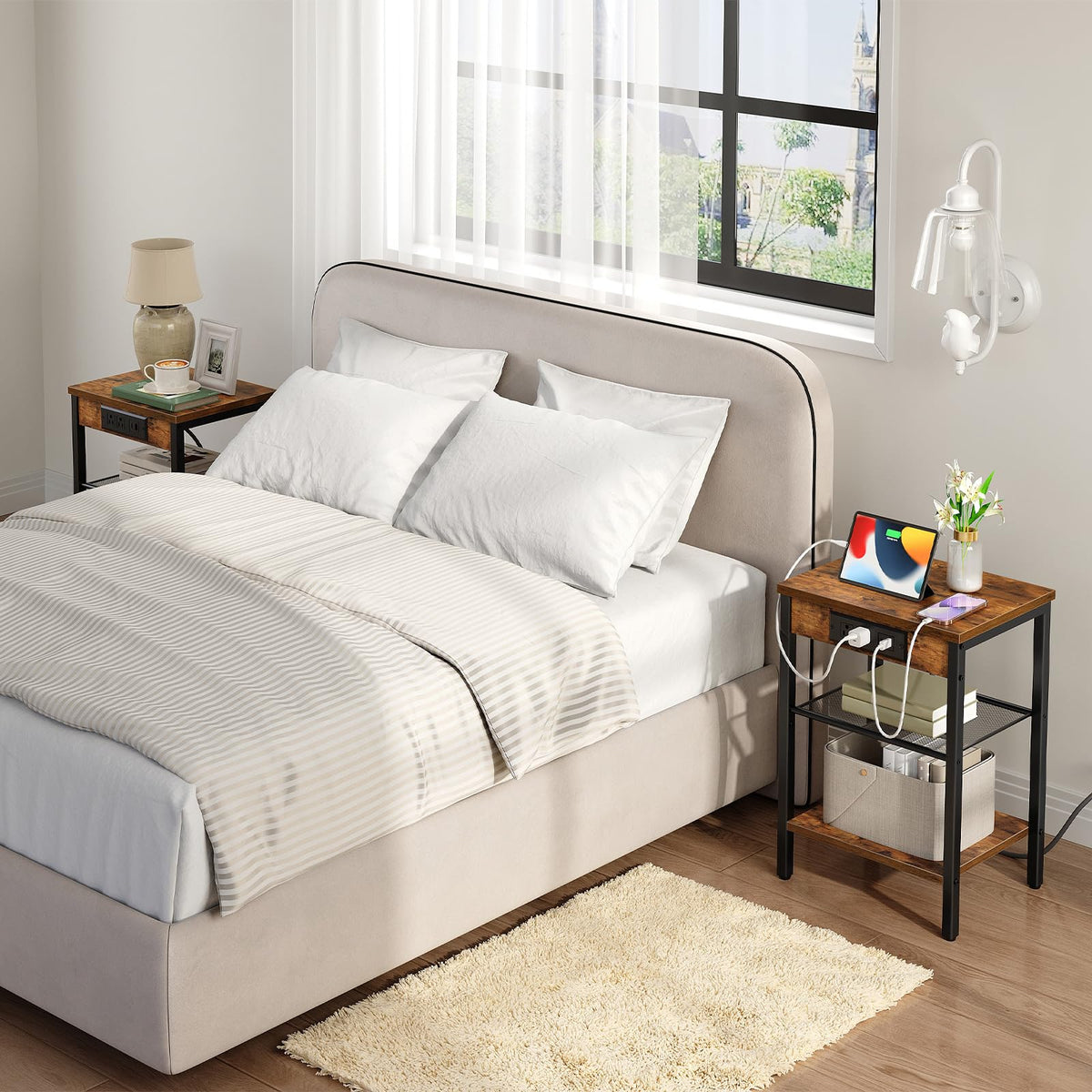 HOOBRO sturdy metal legs provide stable support for everyday use