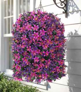 Hoppwodd artificial lily petal-detail in fuchsia showcases lifelike color