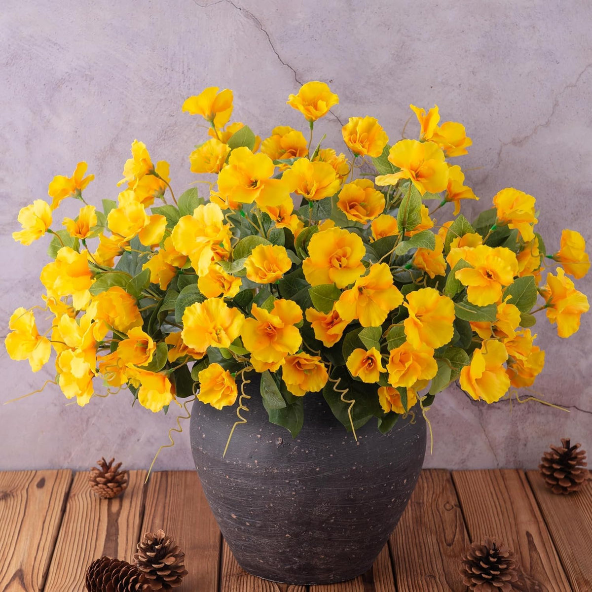 Hoppwodd hibiscus year-round flowers enable continuous seasonal decoration.
