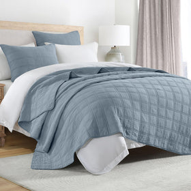 HORIMOTE HOME Adriatic Blue quilt bedspread in queen size, breathable and soft.