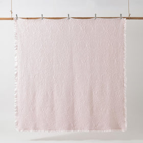 All-season breathable HORIMOTE HOME quilt ideal for warm sleepers.