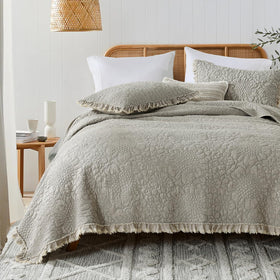 HORIMOTE HOME beige ruffled quilt king with soft stone-washed microfiber comfort.
