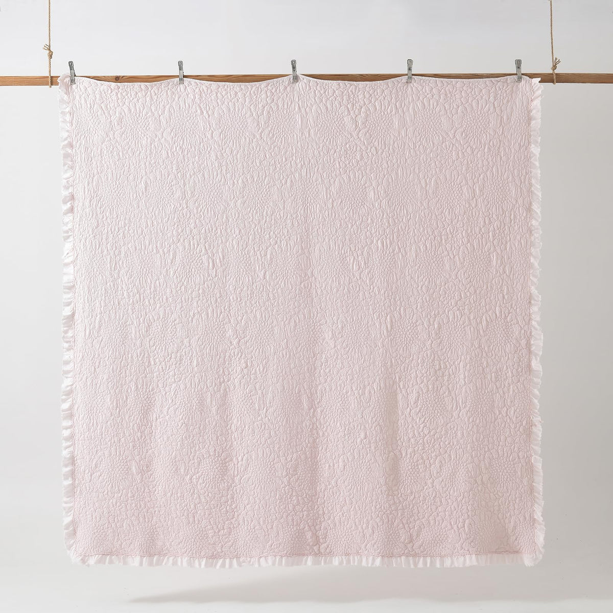 HORIMOTE HOME crinkled texture close-up shows soft, relaxed comfort.