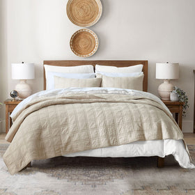 HORIMOTE HOME queen quilt beige bedspread on bed showing cozy all-season comfort