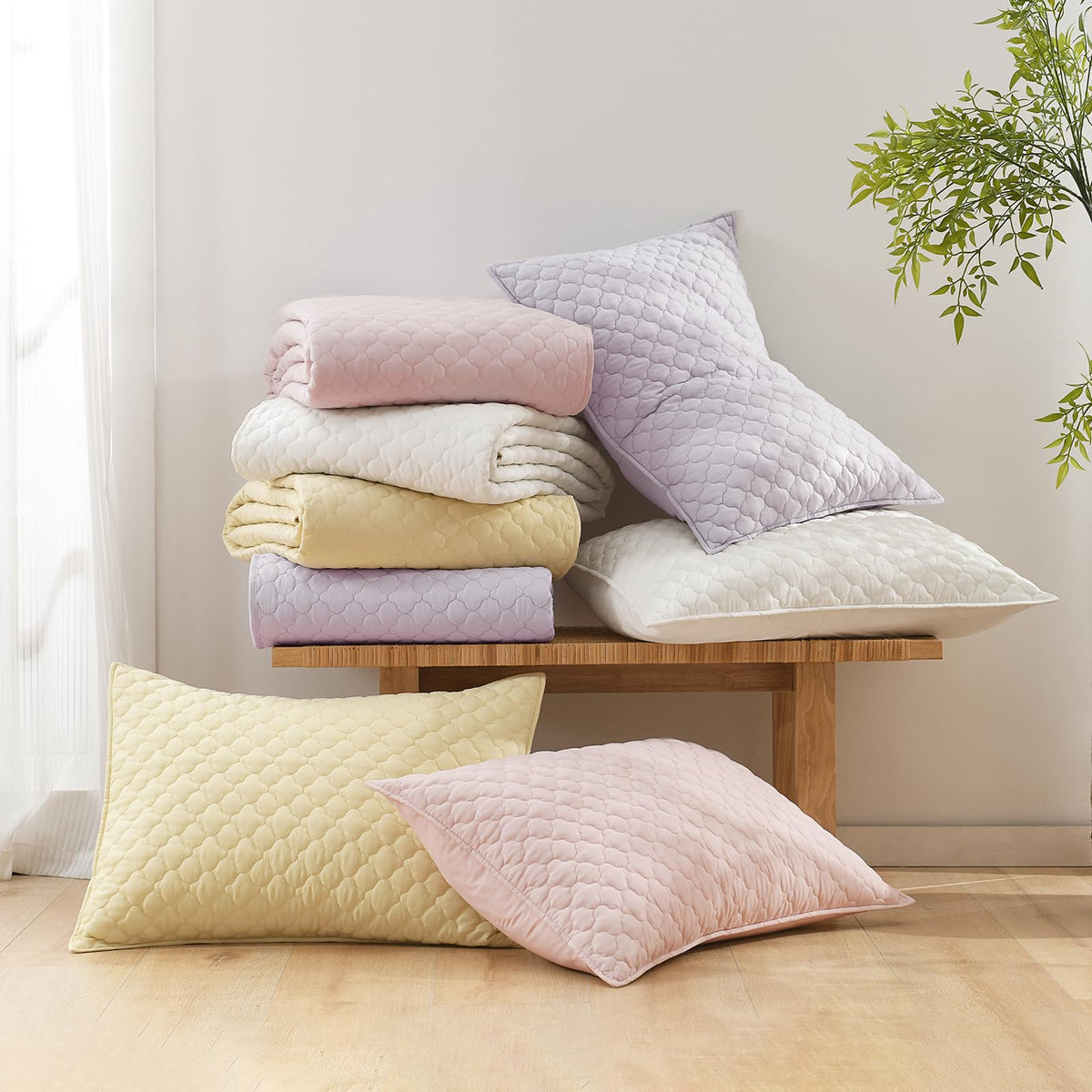 Horimote Home queen quilt folded display shows compact storage
