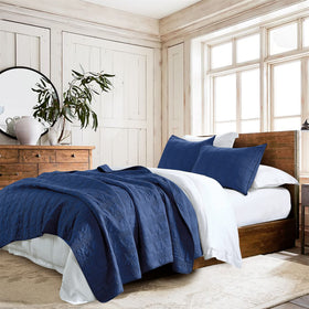 HORIMOTE HOME quilt queen navy geometric pattern adds stylish warmth.