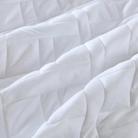 HORIMOTE HOME queen quilt with two shams for complete bed styling.