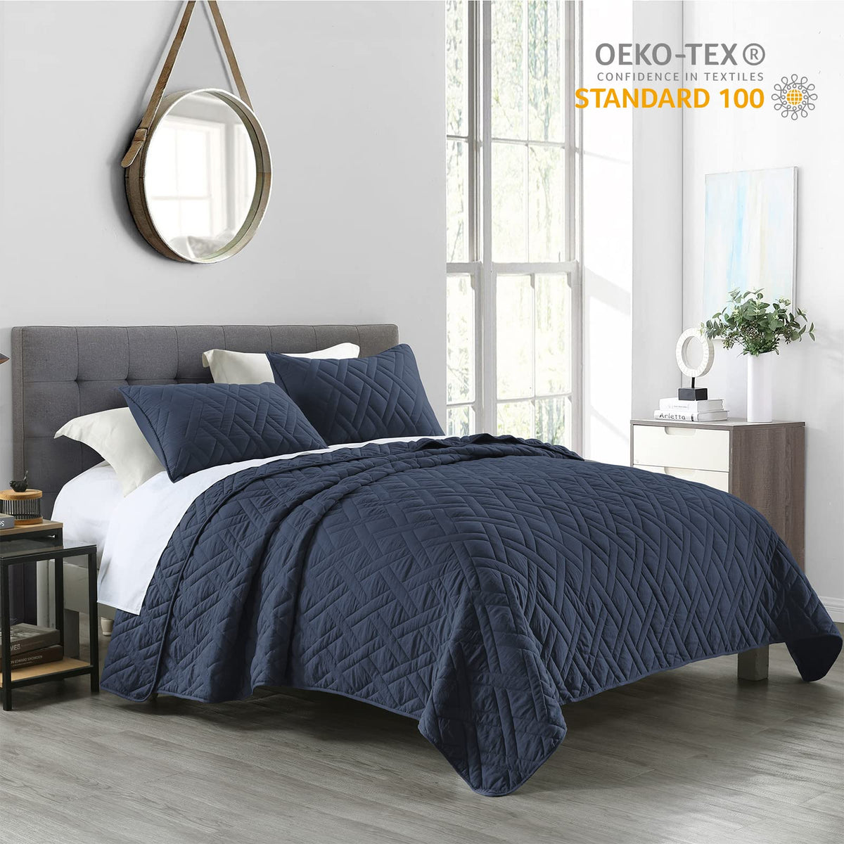 HORIMOTE HOME microfiber close-up shows a soft, cozy texture